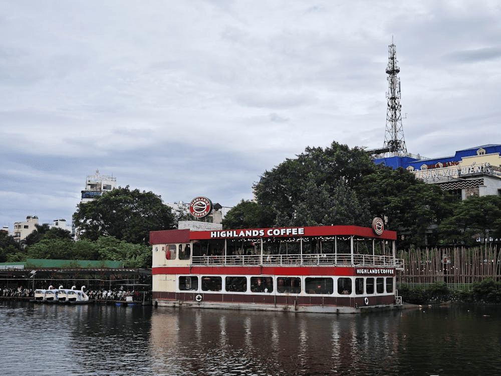 Highlands Coffee blends modern vibes with traditional flavors to become Vietnam’s favorite café chain (Source: Pexels)